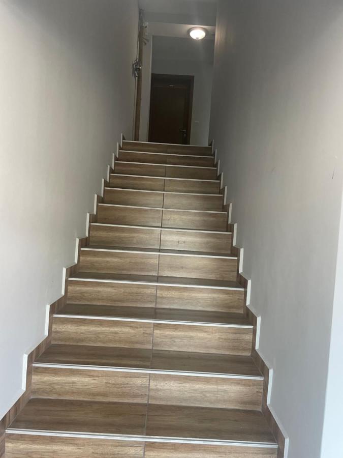 Teddy Apartment Veliko Tărnovo Esterno foto